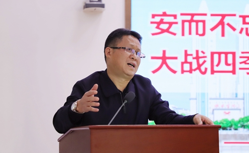 王大真到松滋肥業(yè)、楚星公司、新材料公司和股份公司現(xiàn)場調(diào)研(圖5)