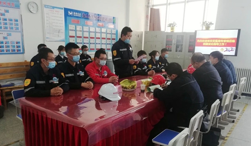 新疆宜化氯堿分廠氯乙烯三班、合成二班榮獲準東開發區安全標準化示范班組稱號(圖4)