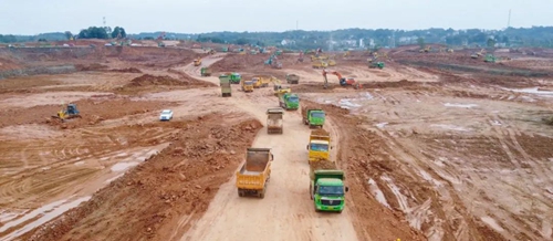 大干快上!氨醇項(xiàng)目施工現(xiàn)場熱火朝天(圖1) 大干快上!氨醇項(xiàng)目施工現(xiàn)場熱火朝天(圖1)