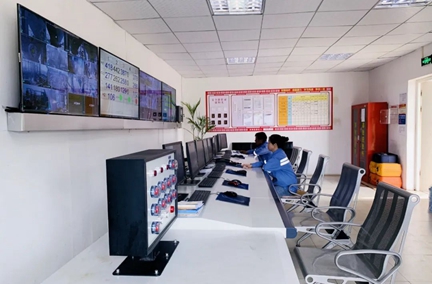 小車(chē)間 大舞臺(tái)——記“全省工人先鋒號(hào)”楚星化工氯堿分廠轉(zhuǎn)化運(yùn)行一班(圖2) 小車(chē)間 大舞臺(tái)——記“全省工人先鋒號(hào)”楚星化工氯堿分廠轉(zhuǎn)化運(yùn)行一班(圖2)