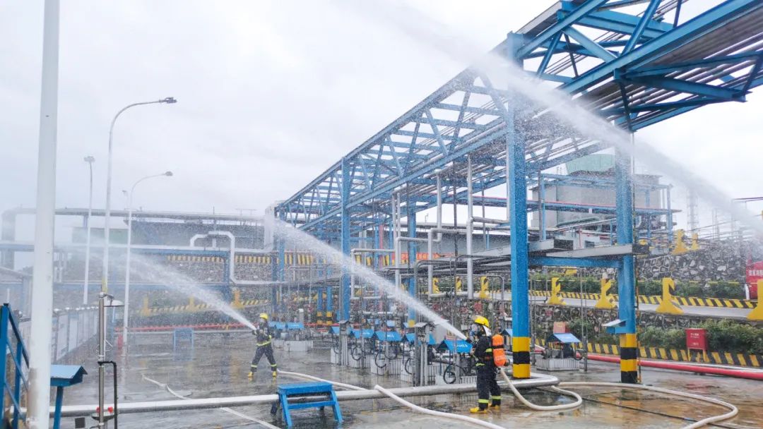 【安全生產月】人人講安全個個會應急!楚星公司開展乙醛儲槽泄漏綜合應急救援演練(圖5) 圖片