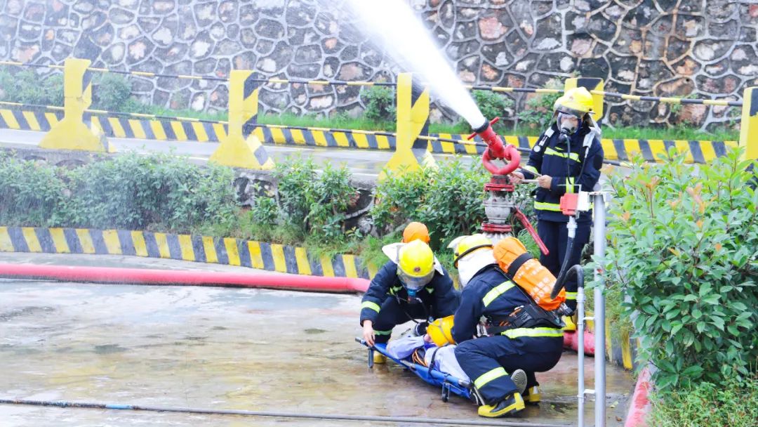 【安全生產月】人人講安全個個會應急!楚星公司開展乙醛儲槽泄漏綜合應急救援演練(圖3) 圖片