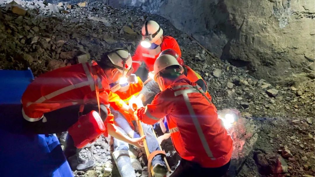 【安全生產(chǎn)月】以練促防！礦業(yè)公司開展系列場景應(yīng)急演練