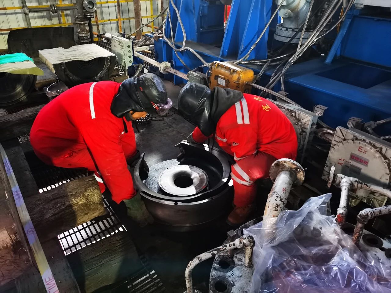 全力以赴戰(zhàn)大修 凝心聚力穩(wěn)生產(圖3) 全力以赴戰(zhàn)大修 凝心聚力穩(wěn)生產(圖3)