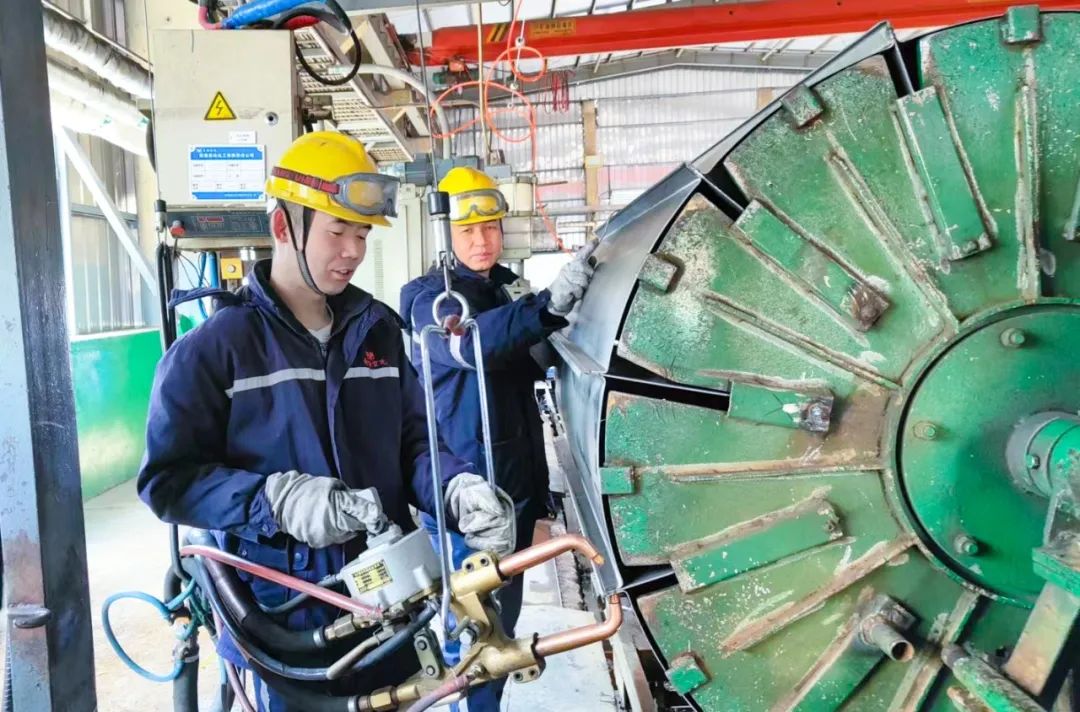 青海宜化電石分廠電極殼班：加強標準化建設，保障電石爐長周期穩定運行(圖4)