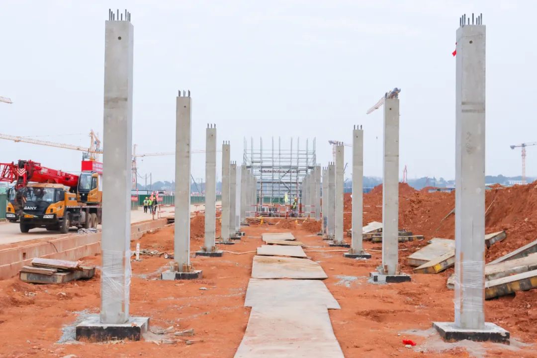 工程建設跑出加速度！磷化工項目預制管廊開始安裝(圖4)