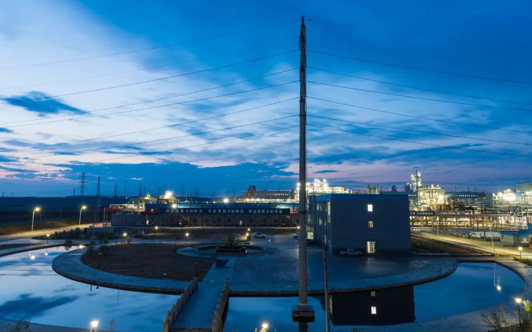 夜幕下的新疆宜化，有著別樣風情(圖4)